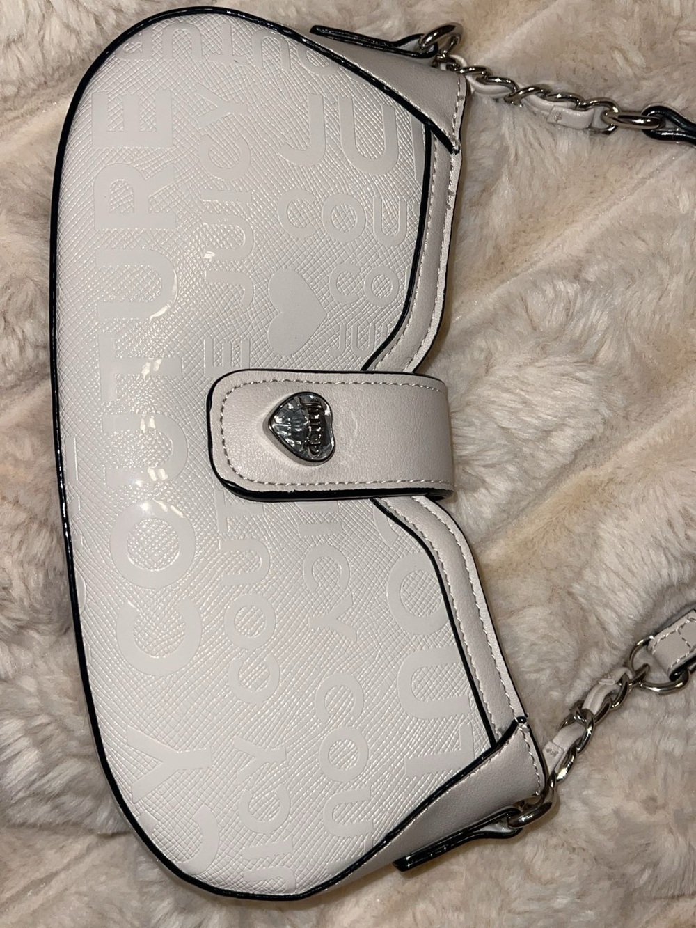 Juicy Couture White Logo-Embossed Heart Clasp Shoulder Bag